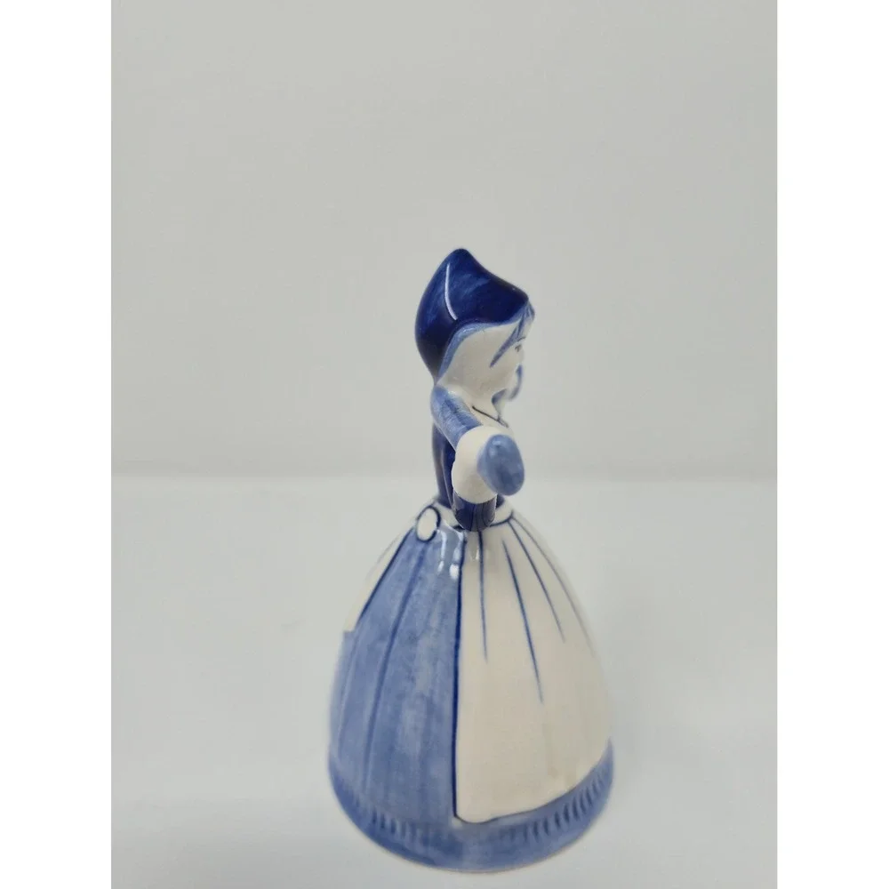 Vintage Delft Blue Milkmaid Figurine Hand Painted Holland Style ©1984 D.A.I.C